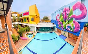 Hotel Millenium Victoria Plaza